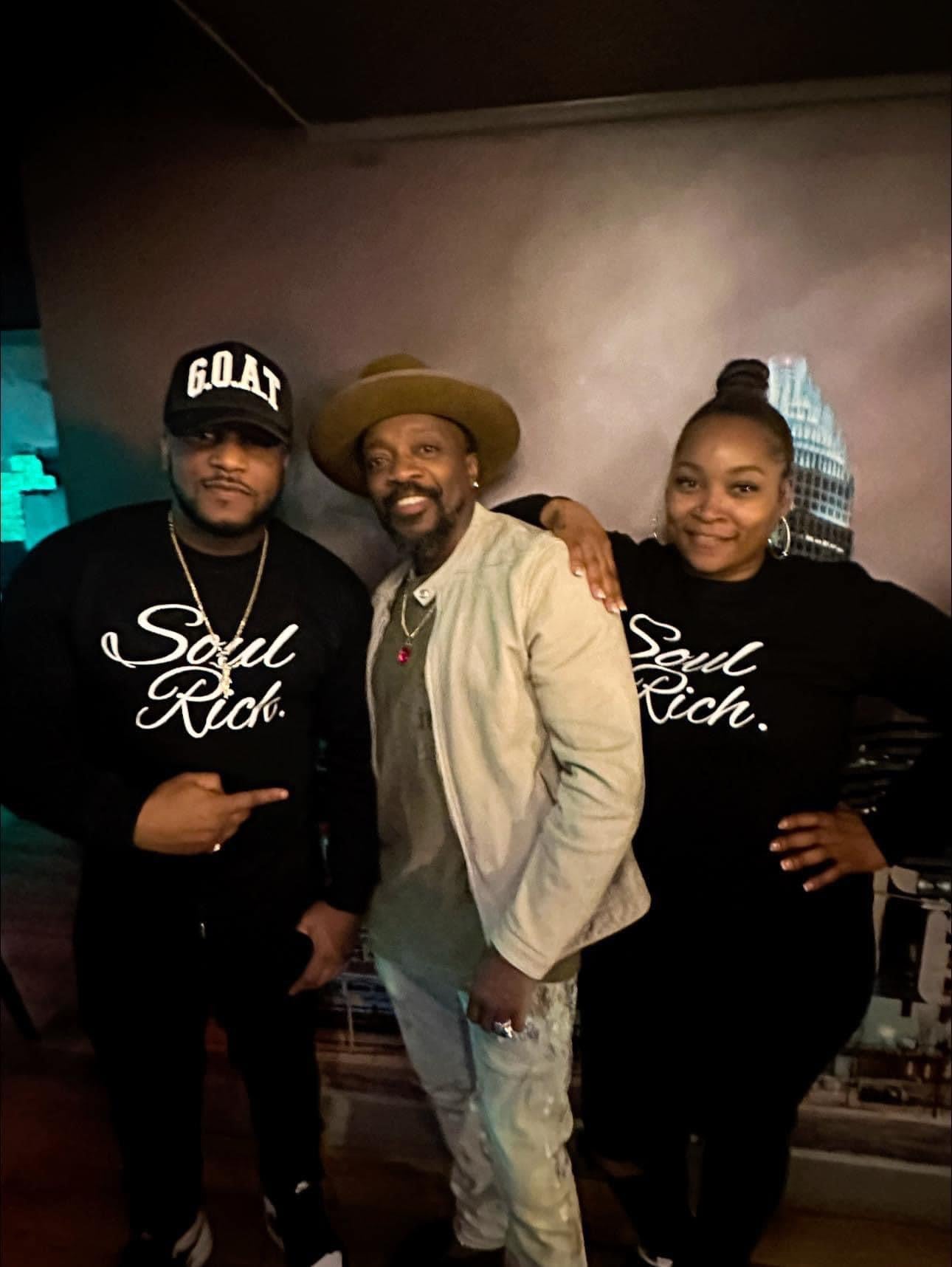 SOUL RICH “THE FAMOUS SOUL RICH LLC BLACK CREW NECK SWEAT SHIRT”