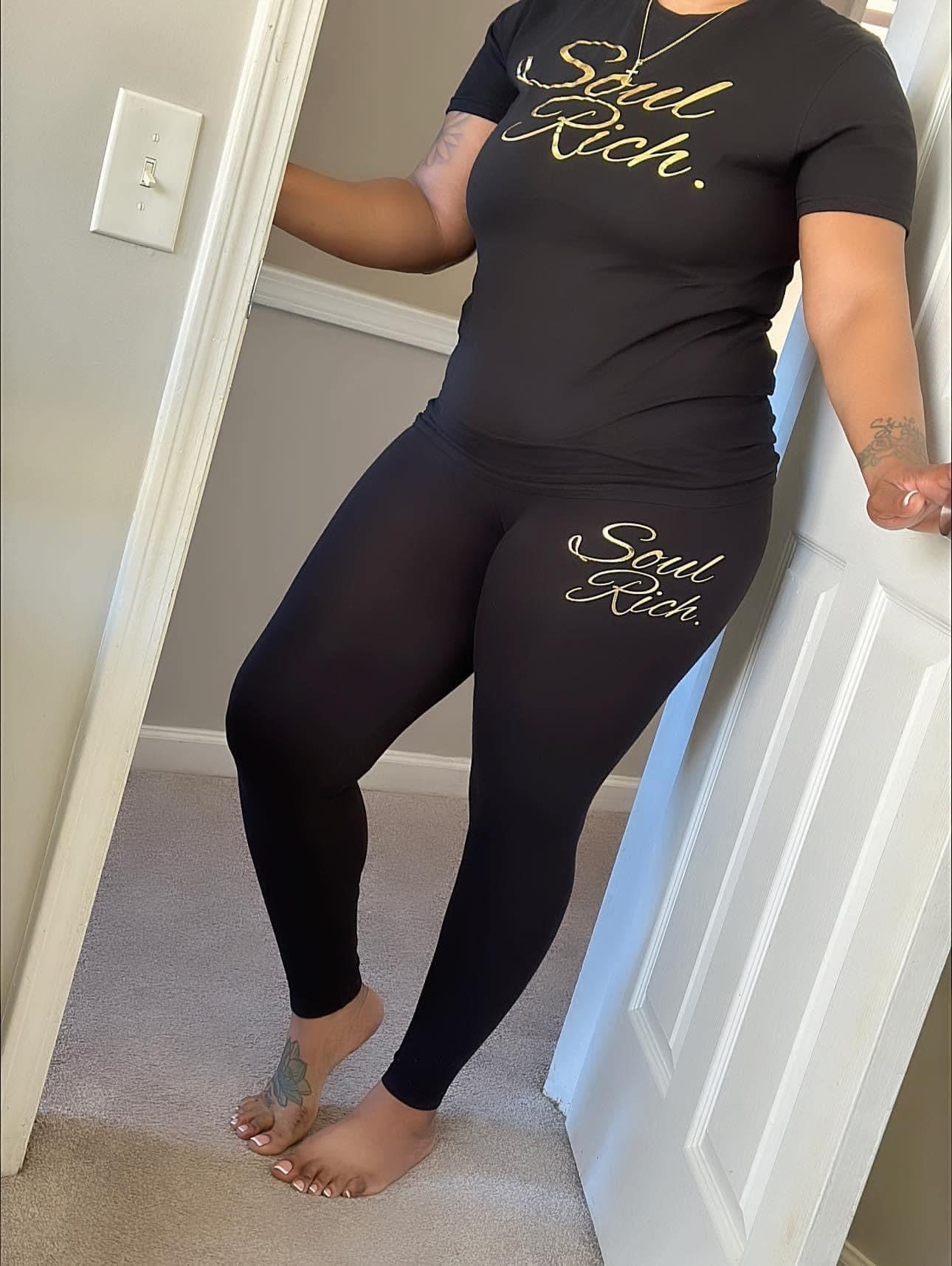 BLACK AND WHITE SOUL RICH LLC WOMEN’S EXTRA COMFY LEGGINGS